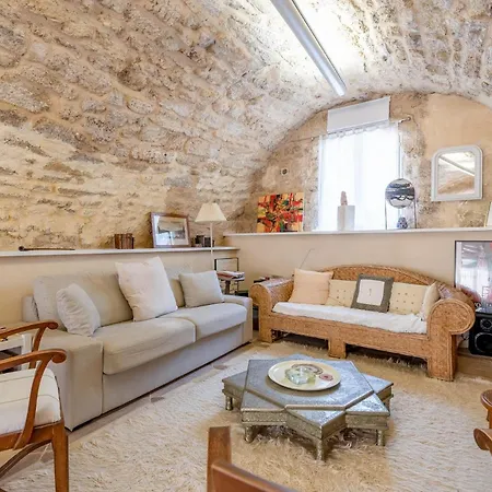 2 Bedroom Beautiful In