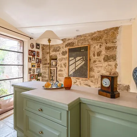 2 Bedroom Beautiful In Montbazin