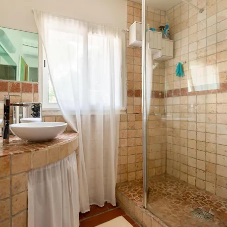 2 Bedroom Beautiful In